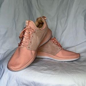 Salmon Nike Roshe